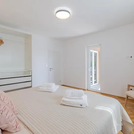 Luxury Ana Apartament Podstrana