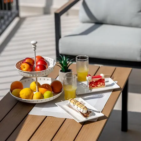 Luxury Ana * פודסטראנה